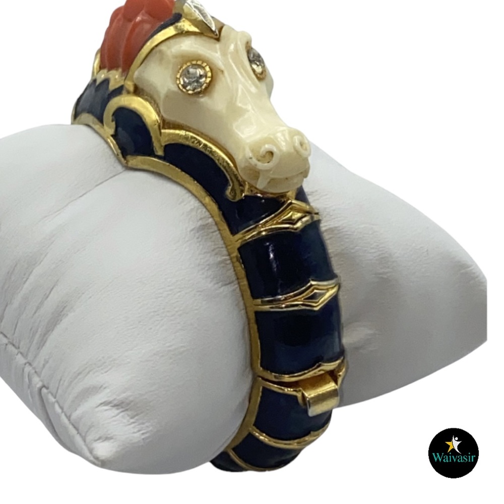 Hattie Carnegie Seahorse Hinged Bangle
Bracelet